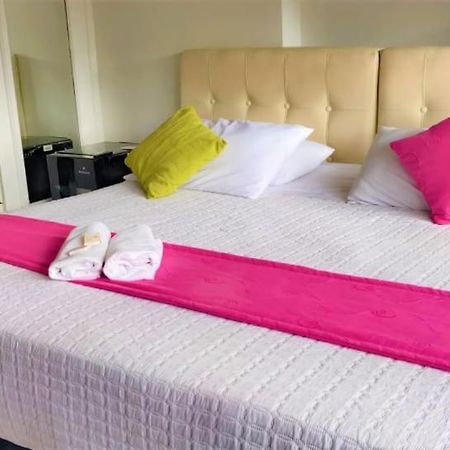 Hotel Zafiro Boutique โบโกตา ภายนอก รูปภาพ